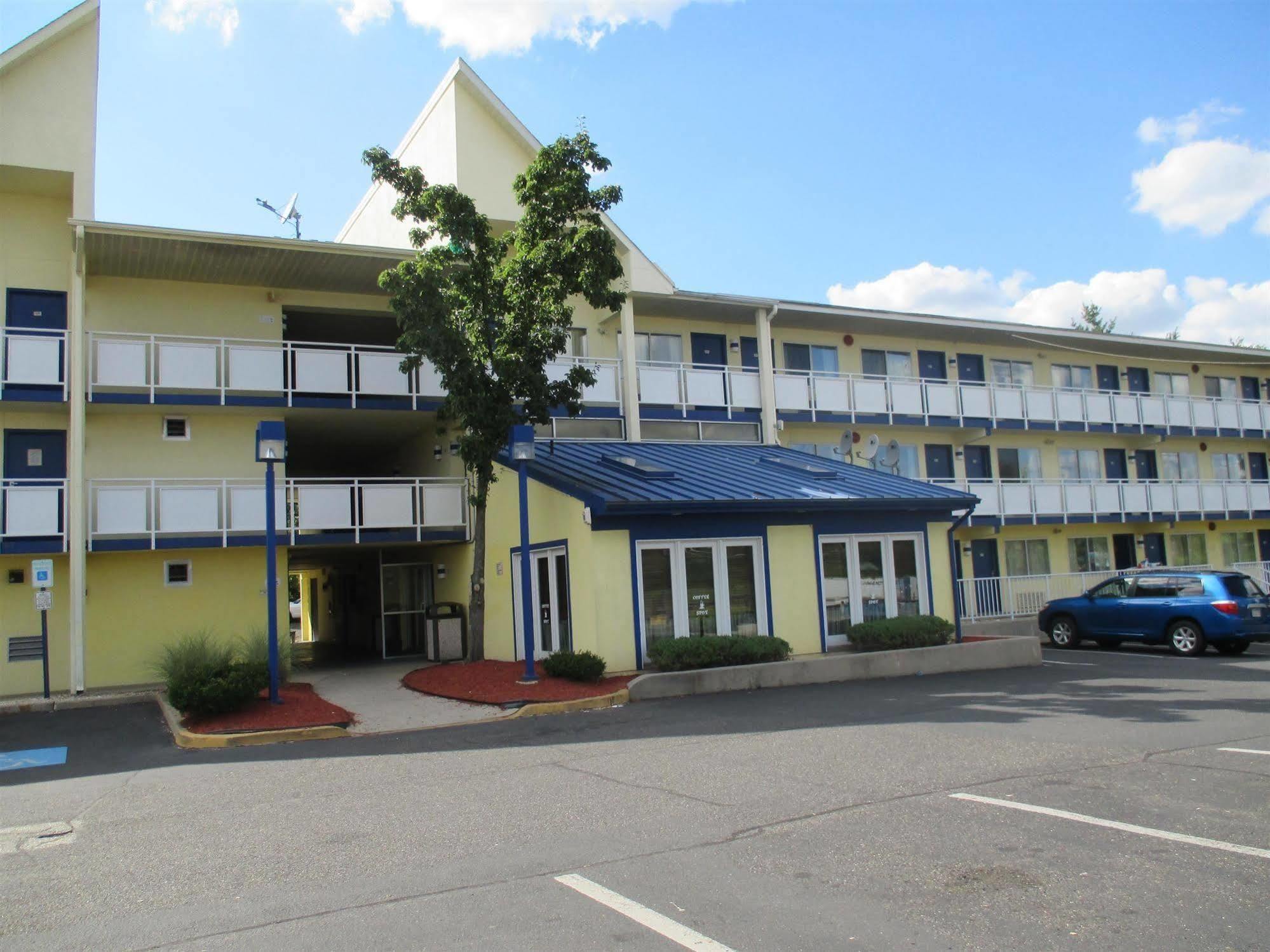 Rodeway Inn Brooklawn Exterior foto